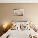 Modern Sea View -2br-4p- * سان تروبيه
